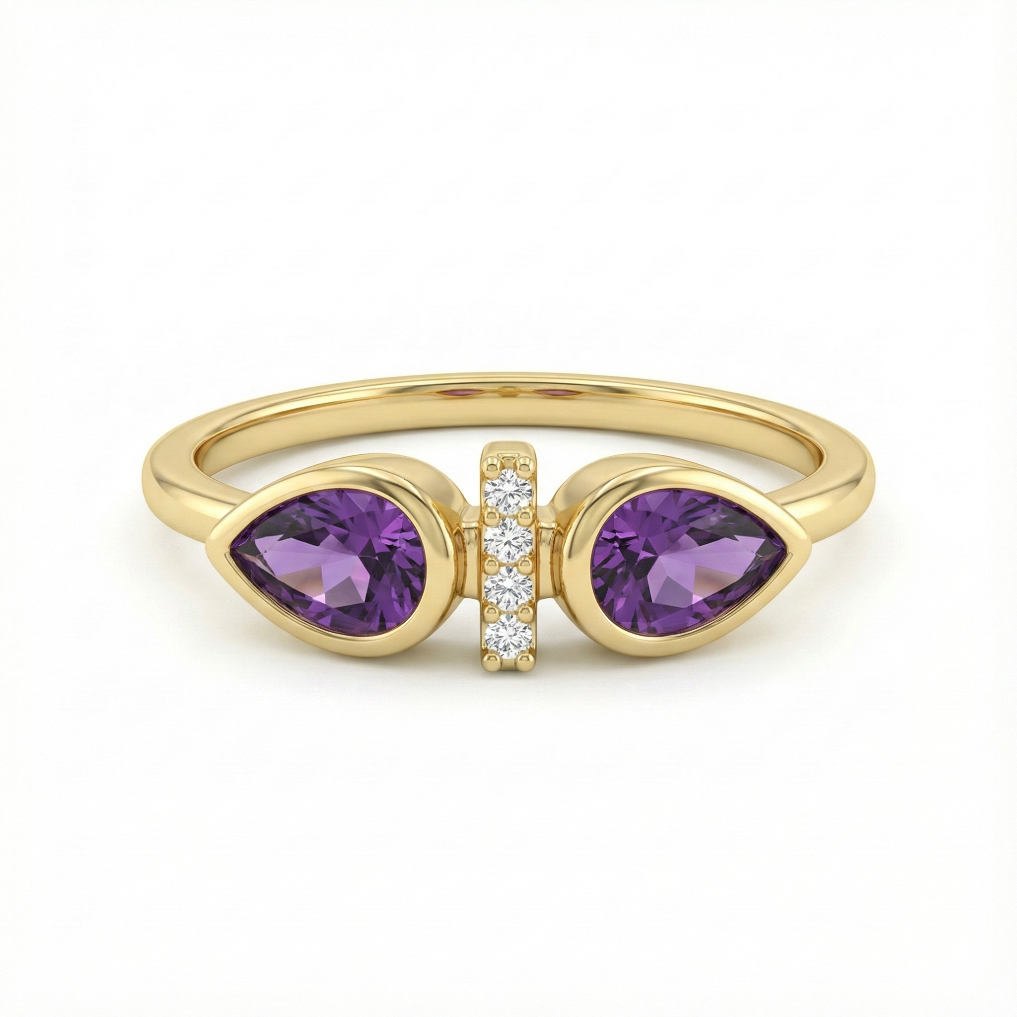 Bague dorée or 18k avec deux pierres violettes taille goutte et ligne de strass scintillants, design asymétrique élégant